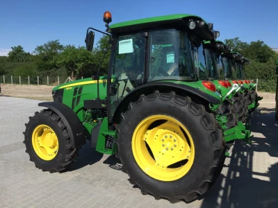 Posebna ponuda traktora John Deere 5115M