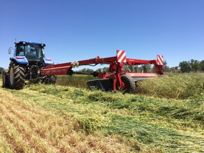 SIP Silvercut disc 300 T FC diskasta vučena kosilica sa prstastom gnječilicom