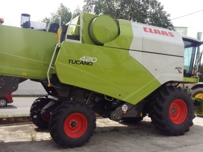 CLAAS Tucano 420