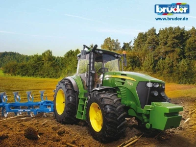 Bruder Traktor John Deere 7930