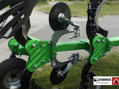 PLUG BOMET U064, trobrazni obrtni, rešetkaste daske