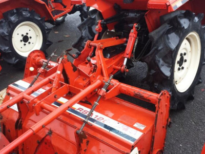 Traktor YANMAR F155D