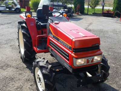 Traktor YANMAR F 255