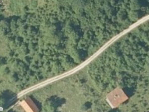 JAKO POVOLJNO Zemljište kod Slunja