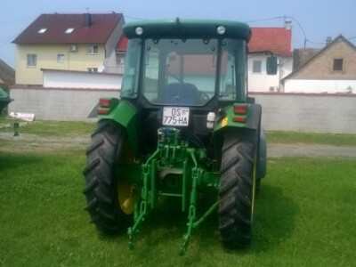Traktor John Deere 5415