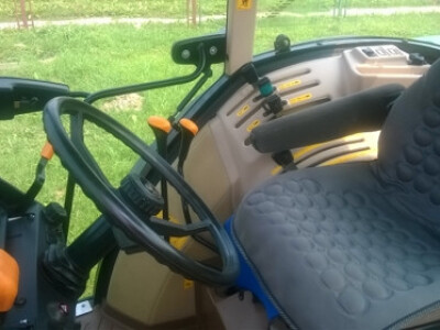 Traktor John Deere 5415