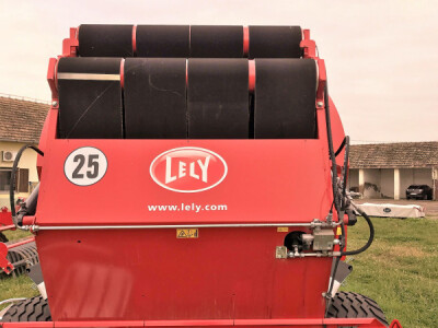 Preša za okrugle bale Lely Welger RP 445 BCE HFC MC13