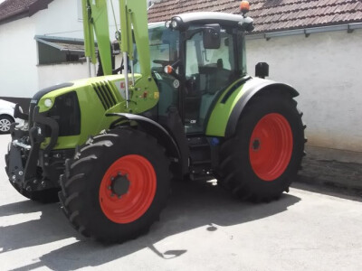 Akcija! Claas Arion s opremom za stočare