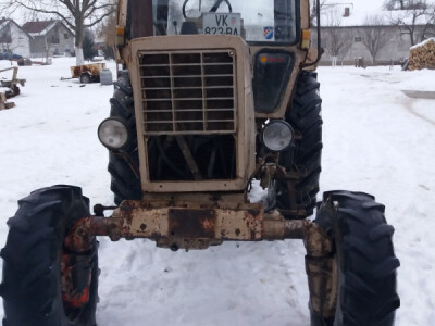 Traktor belarus 82