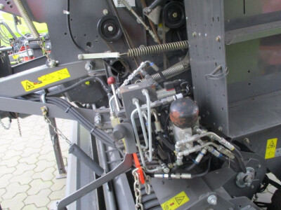 Claas Variant 385 RC PRO balirka