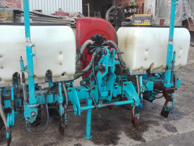 Sijačica (Sadilica) pneumatska za kukuruze MONOSEM