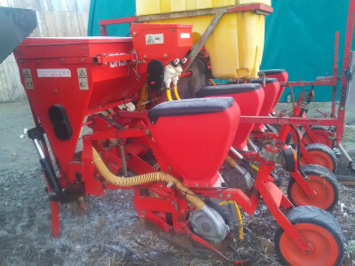 sijačica za kukuruz pneumatska Nodet i Gaspardo