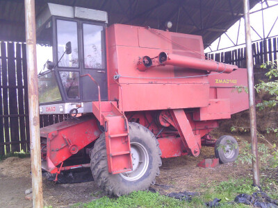 Kombajn Zmaj 142