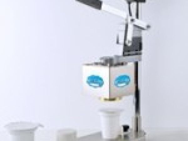 Ručni uređaj za zatvaranje plastičnih čaša Al-poklopcima