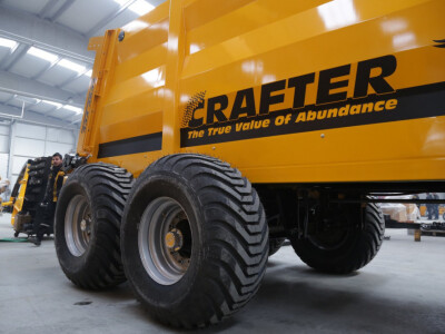 Razbacivač stajskog gnoja / manure spreader