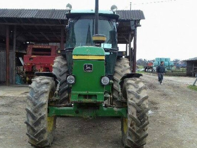 John Deere 3050