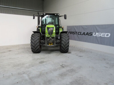 Traktor Claas Arion 640