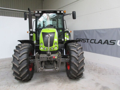 Traktor Claas Arion 640
