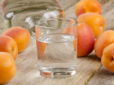 Rakija od sljive, dunje, kajsije i kruske