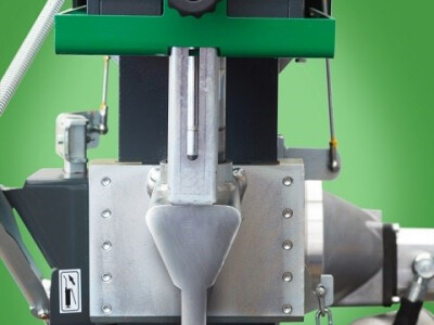 AKCIJA ROBUST CJEPAČ DRVA 16 T KARDAN – RASCIJEPA SVE!!!