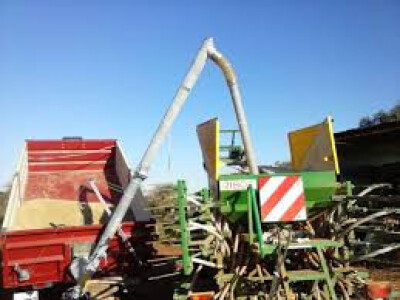 Pužnica za pretovar hidraulična