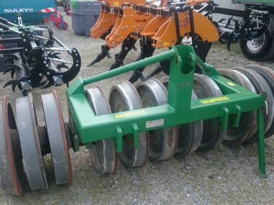 Valjak za gaženje silaže