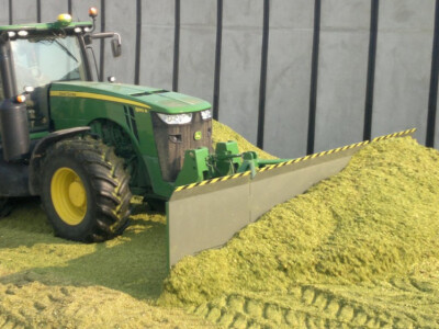 Valjak za gaženje silaže