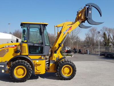 Utovarivač XCMG LW180K