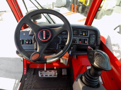 Teleskopski utovarivač Manitou MLT 845