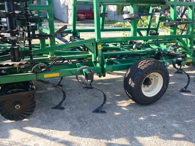 GreatPlains Discovator 8318