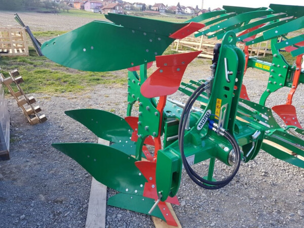 Plug PIETRO MORO model EVB12 LELIO