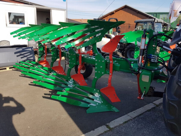 Plug PIETRO MORO model STAR V M 3+1 D105