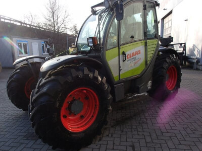 Claas Scorpion 7045
