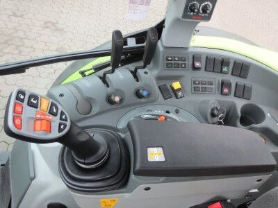 Claas Arion 460 CIS