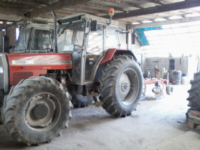 Massey Ferguson 399