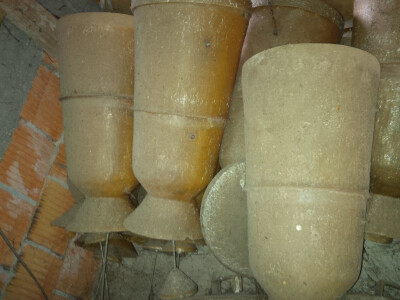 Hranilice za kavezni ribnjak