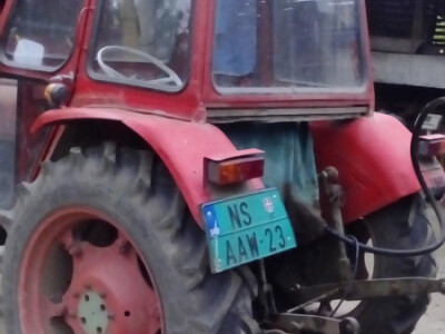 Prodajem traktor Zetor
