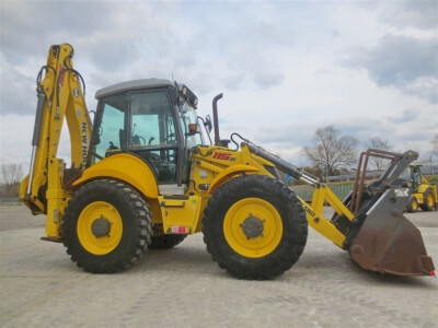 NEW HOLLAND 115B - 11.700 €