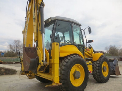 NEW HOLLAND 115B - 11.700 €