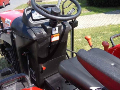 Traktor YTO 254 NOVI