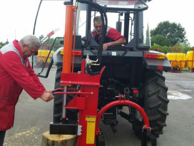 CJEPAČ DRVA NA TRAKTOR 18T