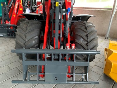 Zglobni utovarivač Schaffer 3650 - NA ZALIHI