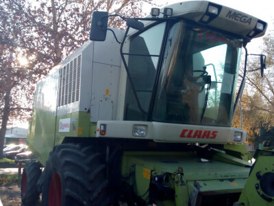 Claas Mega 360,