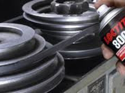 Loctite LB 8005 sprej protiv proklizavanja remena