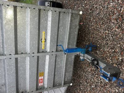 prikolica za prevoz životinja