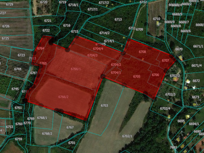 4,5ha zemlje u najboljem delu karlovaca
