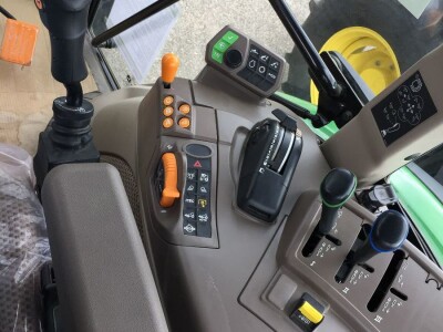 Traktor JOHN DEERE 5125R + 543R