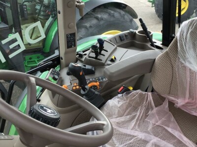 Traktor JOHN DEERE 5125R + 543R