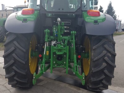 Traktor JOHN DEERE 5125R + 543R