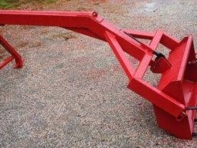 Naletni utovarivač za stajski đubar